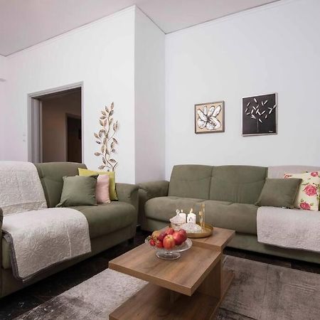 Lovely,Central, Spacious 2-Bedrooms Apartment Piraeus Luaran gambar
