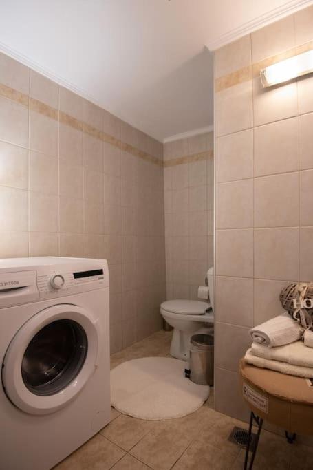 Lovely,Central, Spacious 2-Bedrooms Apartment Piraeus Luaran gambar