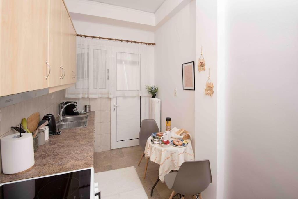 Lovely,Central, Spacious 2-Bedrooms Apartment Piraeus Luaran gambar