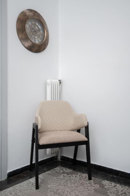 Lovely,Central, Spacious 2-Bedrooms Apartment Piraeus Luaran gambar