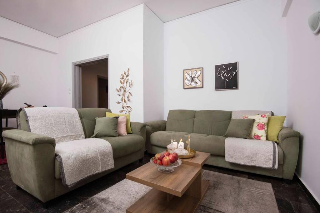 Lovely,Central, Spacious 2-Bedrooms Apartment Piraeus Luaran gambar